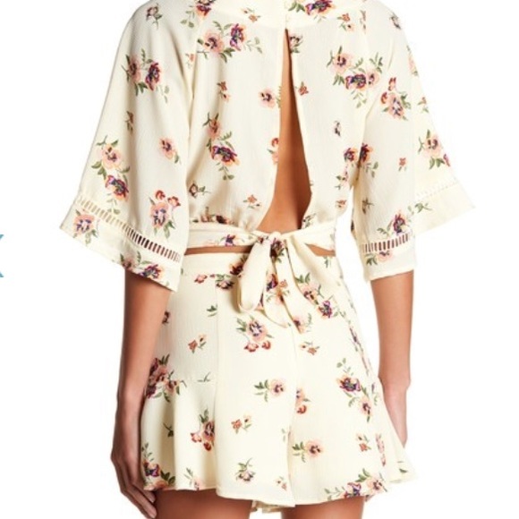 Jealous tomato floral open back top - Picture 2 of 6